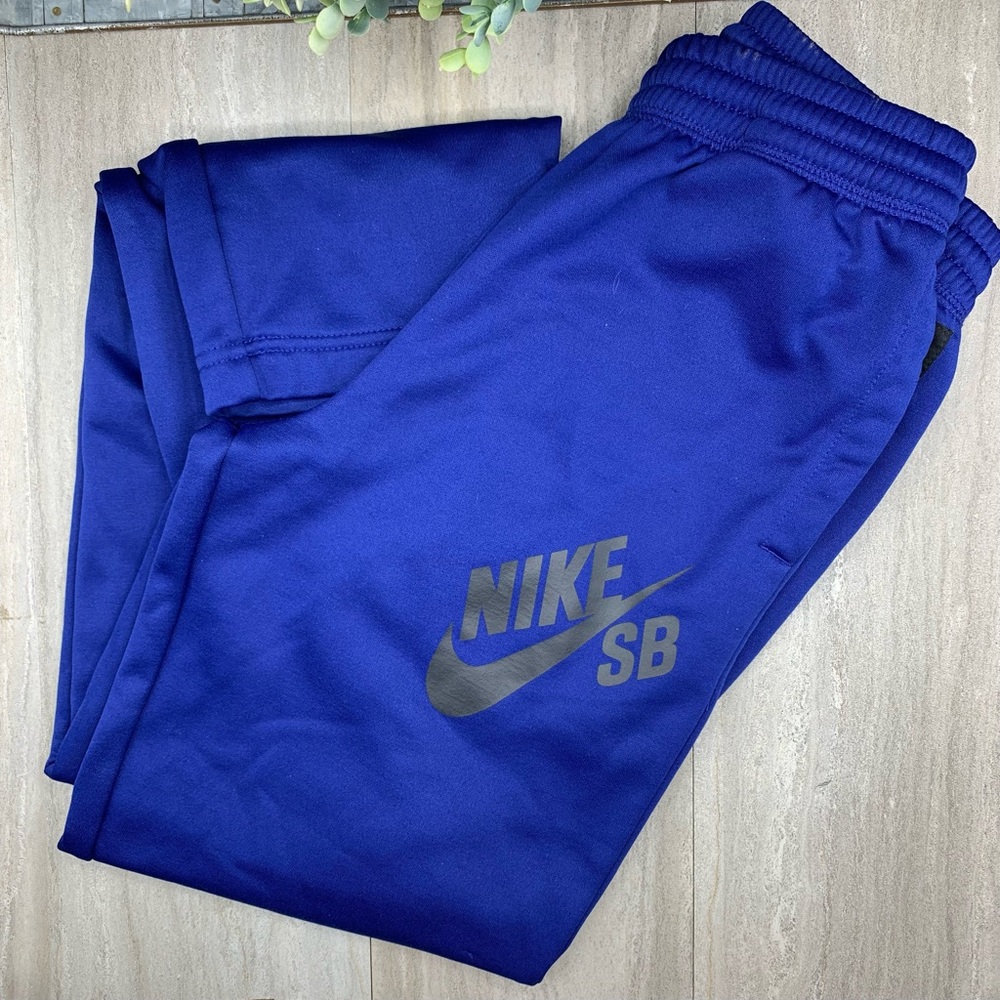 Boys M Nike SB Sweats
